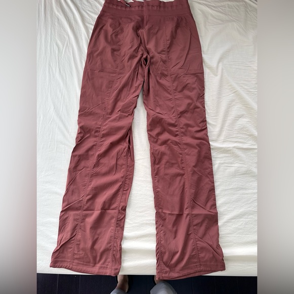 Lululemon Dance Studio Pant III *Unlined
Savannah - Picture 4 of 4